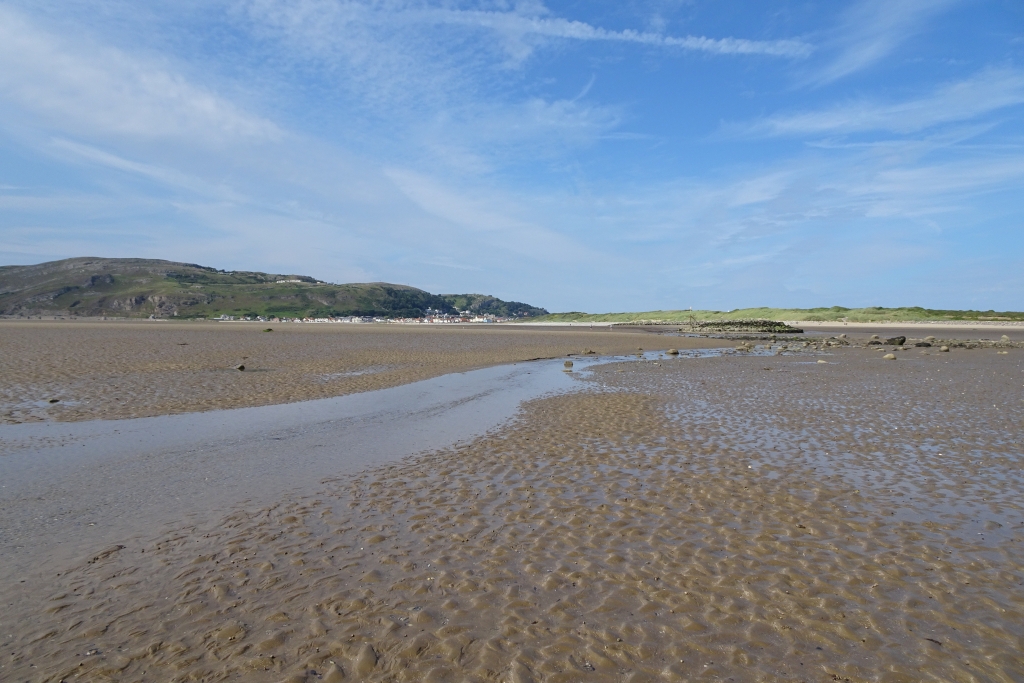 Channel in the estuary © DS Pugh cc-by-sa/2.0 :: Geograph Britain and ...