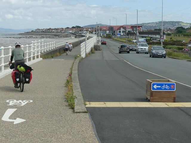 The promenade, Penrhyn Bay © Alan Murray-Rust :: Geograph Britain and ...