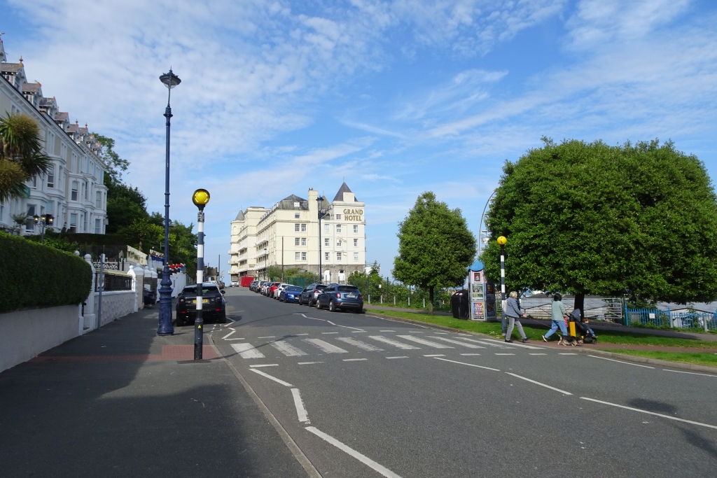 Zebra crossing over North Parade © DS Pugh cc-by-sa/2.0 :: Geograph ...