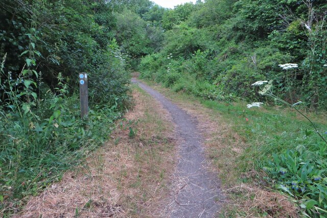 Footpath junction © Philip Jeffrey :: Geograph Britain and Ireland