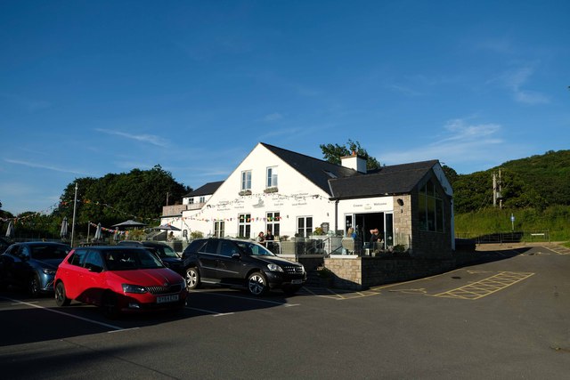 The Tal-Y-Cafn Hotel and Restaurant © Jeff Buck :: Geograph Britain and ...