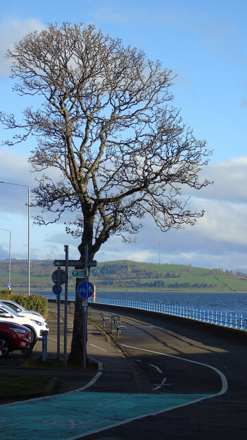 Greenock Esplanade © Thomas Nugent cc-by-sa/2.0 :: Geograph Britain and ...