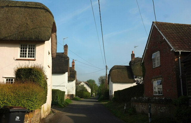 Houses, Farnham © Derek Harper :: Geograph Britain and Ireland