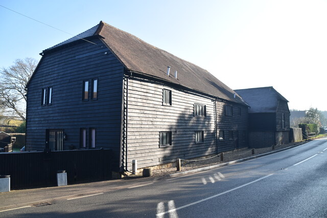 The Granary © N Chadwick cc-by-sa/2.0 :: Geograph Britain and Ireland