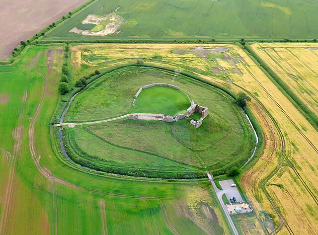 Duffus Castle © Anne Burgess :: Geograph Britain and Ireland