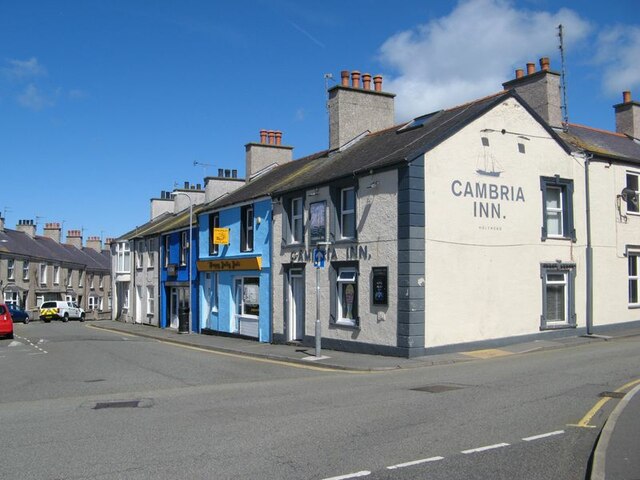 Cambria Inn and shops © Jonathan Wilkins :: Geograph Britain and Ireland