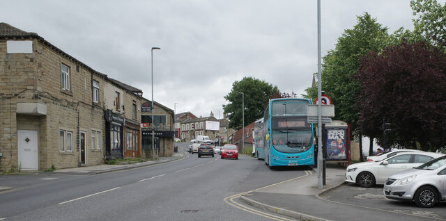 High Street (A638), Heckmondwike © habiloid cc-by-sa/2.0 :: Geograph ...