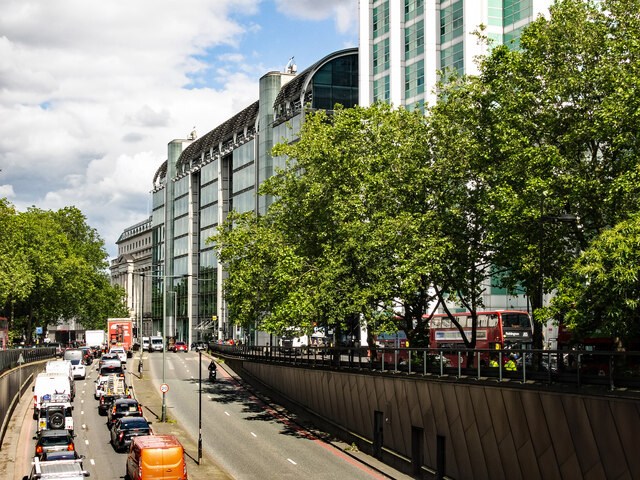 Euston : Euston Road © Jim Osley :: Geograph Britain and Ireland