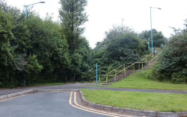 Steps up to Baglan Station © David Howard cc-by-sa/2.0 :: Geograph ...