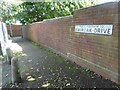 Public footpath between End Hall Road and Fairoak Drive