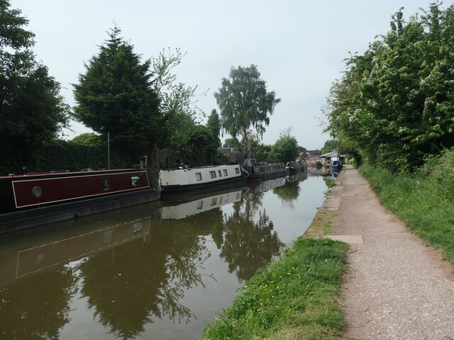 Trent & Mersey canal, Middlewich © Christine Johnstone cc-by-sa/2.0 ...