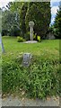 Boundary marker and cross at Tregoodwell