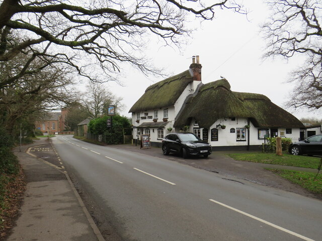 The Three Tuns, Bransgore © Malc McDonald cc-by-sa/2.0 :: Geograph ...