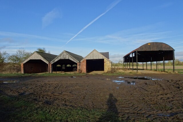 Barns at Black Stones © DS Pugh cc-by-sa/2.0 :: Geograph Britain and ...