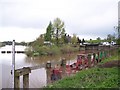 SO8832 : Upper Lode Lock and Weir on the  Severn, Tewkesbury by Bob Embleton
