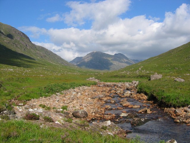 Coire Mhic Nobuil © Richard Webb cc-by-sa/2.0 :: Geograph Britain and ...