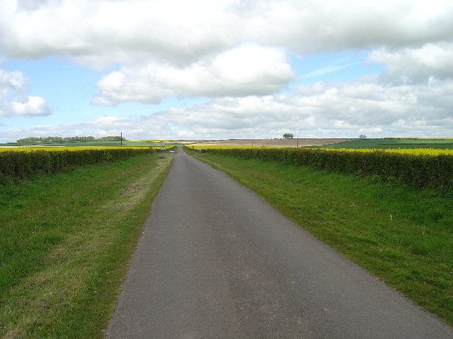 Single track road © Ian Lavender cc-by-sa/2.0 :: Geograph Britain and ...