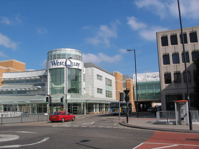 WestQuay Shopping Centre © Andrew McDonald :: Geograph Britain and Ireland