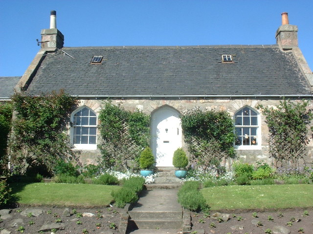 Traditional cottage, Cove Bay
