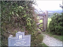 SN1037 : Pentre Ifan Burial Chamber. Entrance from the Road by chestertouristcom