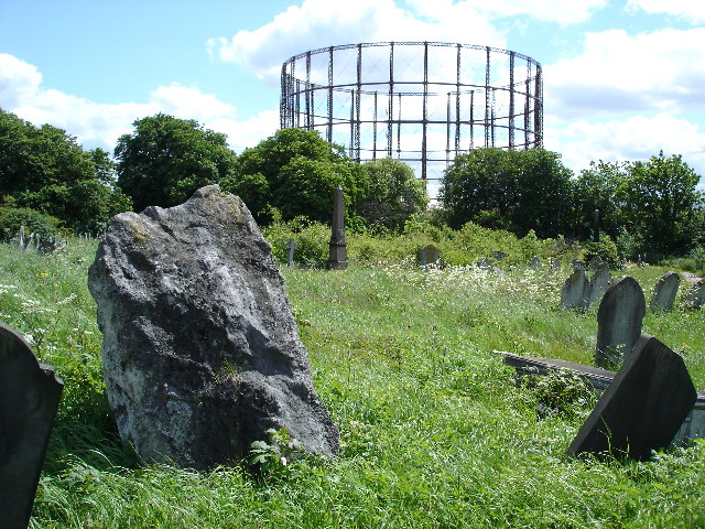 An unknown Standing Stone in Kensal Green Cemetery?