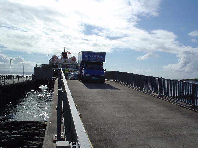 Vehicles disembarking, Coll