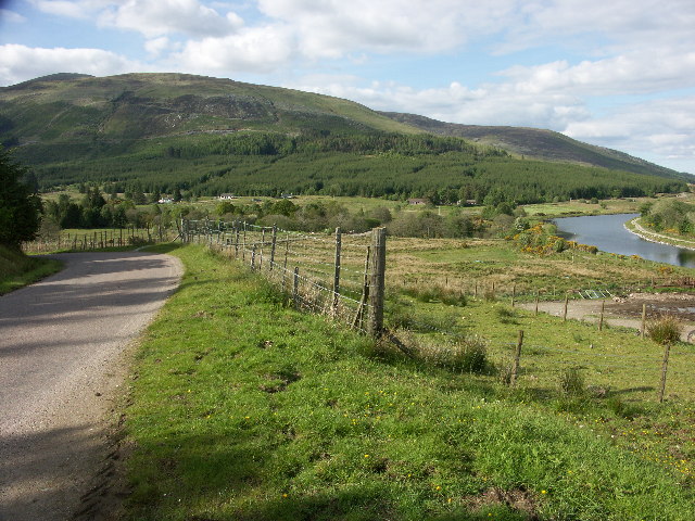 B8004 and Caledonian Canal near Glen Loy