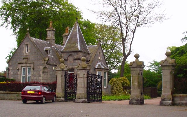 Ferryhill entrance to the Duthie Park