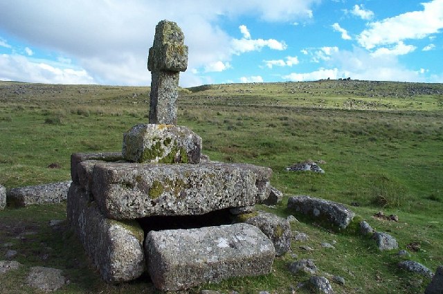 Childe's Tomb - Dartmoor
