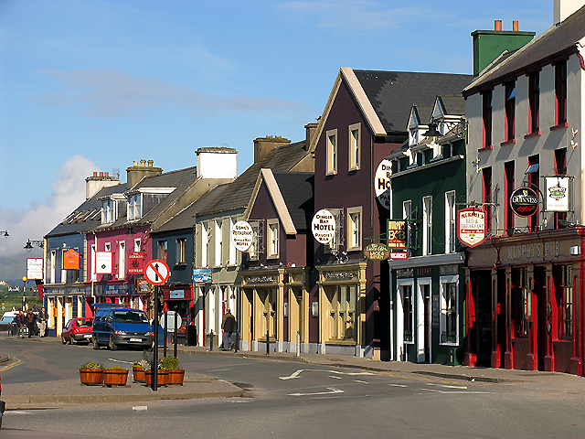 Dingle Town Centre © Pam Brophy :: Geograph Ireland
