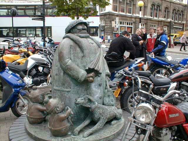 Statue to commemorate Giles the cartoonist