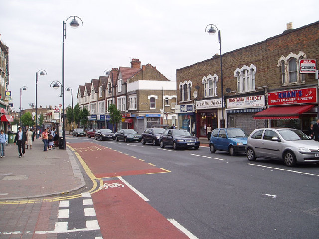 Leyton High Road © David Bradbury cc-by-sa/2.0 :: Geograph Britain and ...