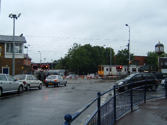 Level Crossing, Highams Park