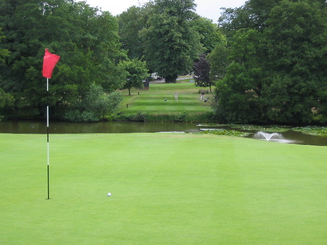 Calcot Park Golf Club, Lake