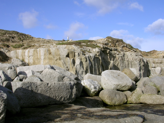 Low cliff and boulders on the south-east... © Jim Champion :: Geograph ...