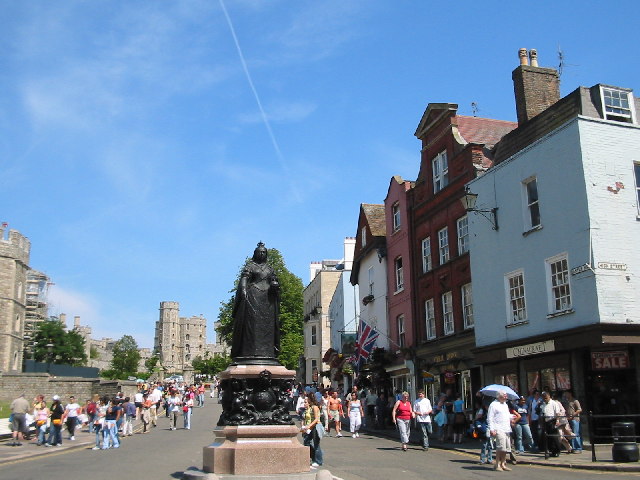 Castle Hill and Queen Victoria Statue, Windsor