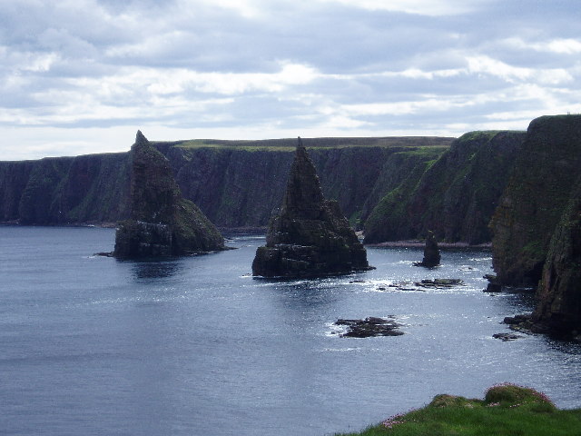 Stacks of Duncansby © Shirley Grant cc-by-sa/2.0 :: Geograph Britain ...