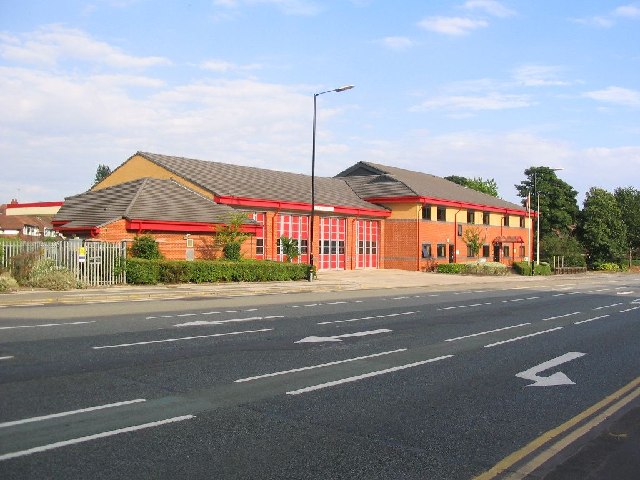 Stretford Fire Station © Dave Smethurst cc-by-sa/2.0 :: Geograph ...