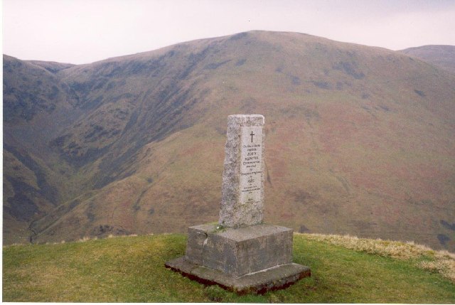 Monument at Devil's Beef Tub