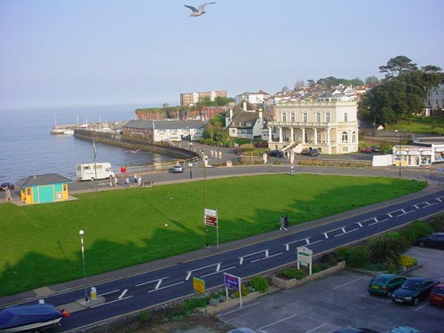 Paignton Seafront © Debbi Da'Silva-Dias cc-by-sa/2.0 :: Geograph ...