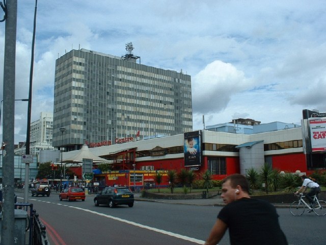 File:London - Elephant And Castle Shopping Centre.jpg - Wikimedia Commons