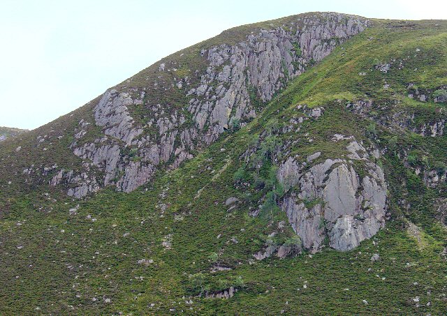 Crag below Corrie Chash