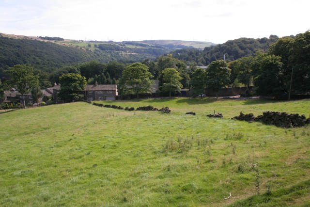Farmland above Saw Hill