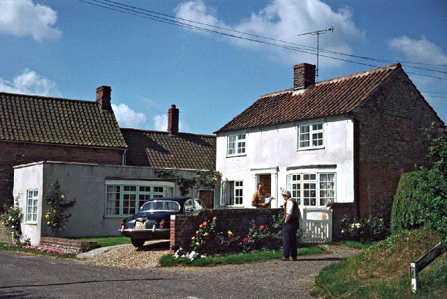 Bluebell Cottage, Edgefield Green