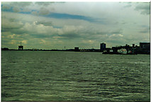 TQ4279 : River Thames, west of Woolwich by Ron Hann
