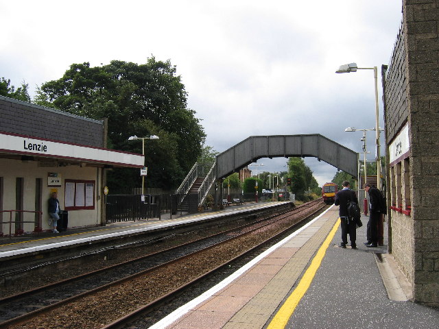 Lenzie Station, East Dunbartonshire © Brian D Osborne :: Geograph ...