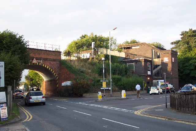 Ash Vale station and bridge © Ron Strutt cc-by-sa/2.0 :: Geograph ...