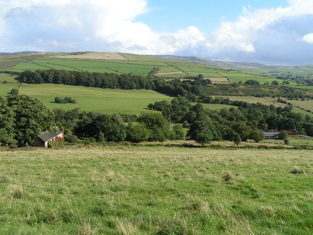 Blake Hall and Lantern Pike © Dave Dunford cc-by-sa/2.0 :: Geograph ...