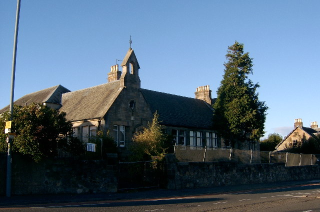 mearns-primary-school-newton-mearns-l-j-cunningham-geograph