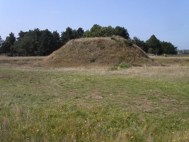 Tumuli At Sutton Hoo © Dennis Jackson Cc-by-sa 2.0 :: Geograph Britain 